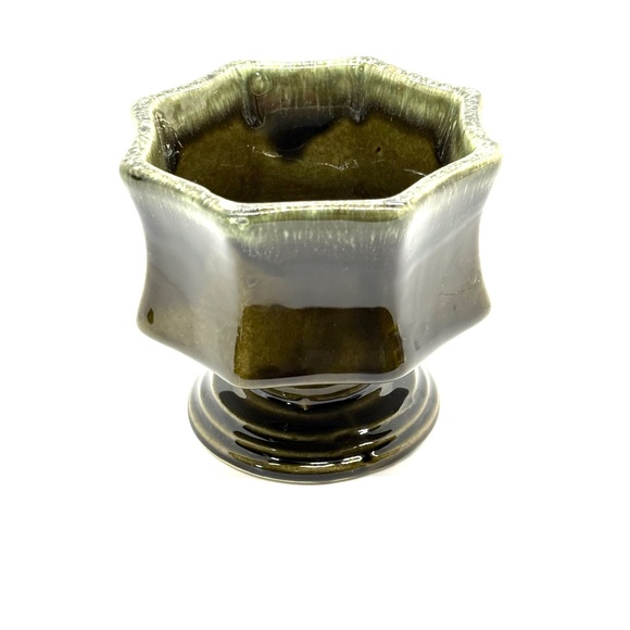 Hull USA Pottery Green Drip Glaze Octagon Footed Planter F3 Vintage - Picture 1 of 5